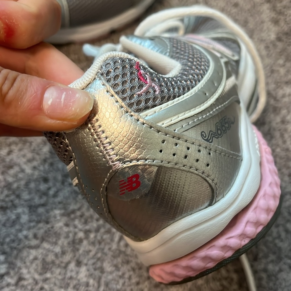 New Balance Trainers - Picture 3 of 5
